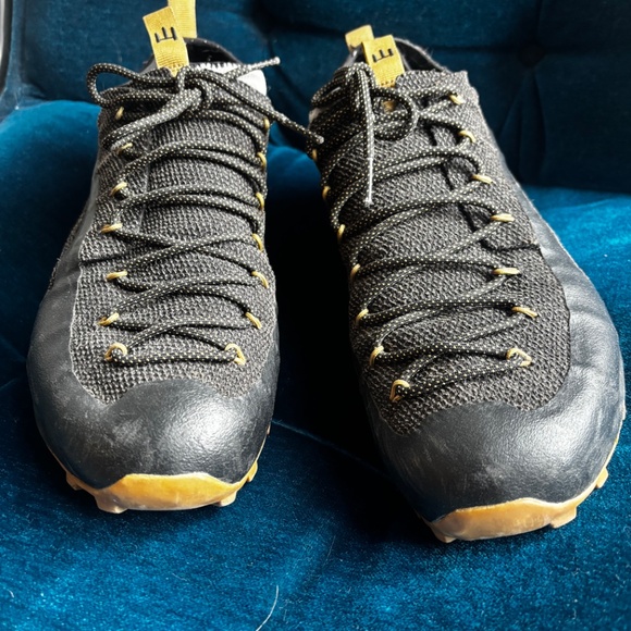 Naglev Unico Hiking Sneaker - EUC - Picture 4 of 12